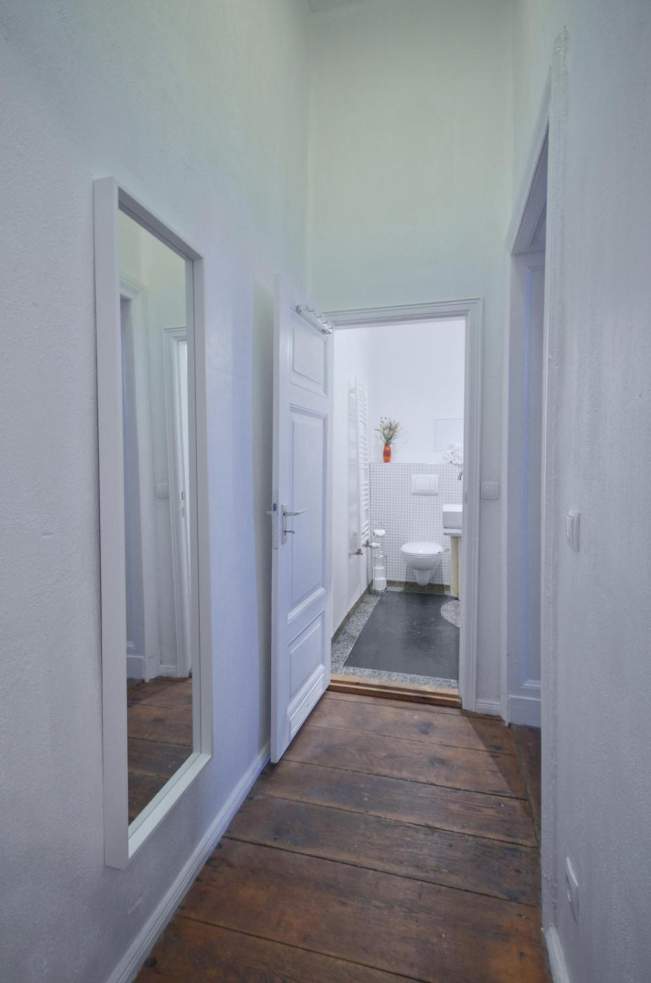 Courtyard Apartment Berlim Exterior foto